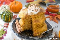Spiced Buttermilk Pumpkin Pancakes
