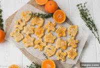 Golden Cheddar Thyme Shortbread