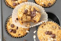 Healthier Oatmeal Chocolate Chip Muffins