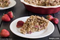 Strawberry Streusel Baked Oats