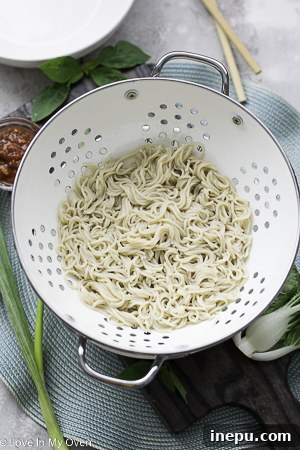 Bosphorus Ramen 6 Cooked ramen noodles