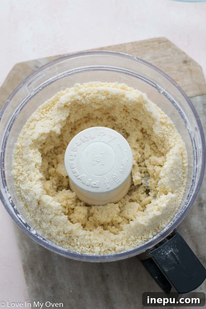 Forming pie crust dough into a disc