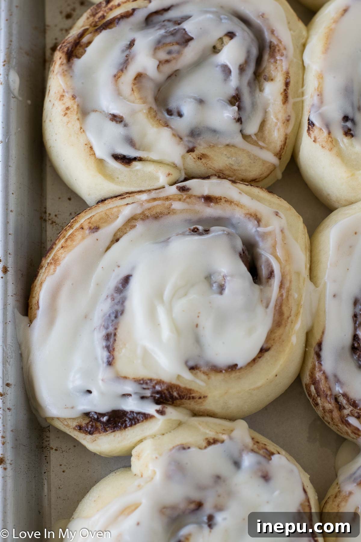 Irresistible Nutella Swirl Rolls 3 close-up of nutella cinnamon rolls