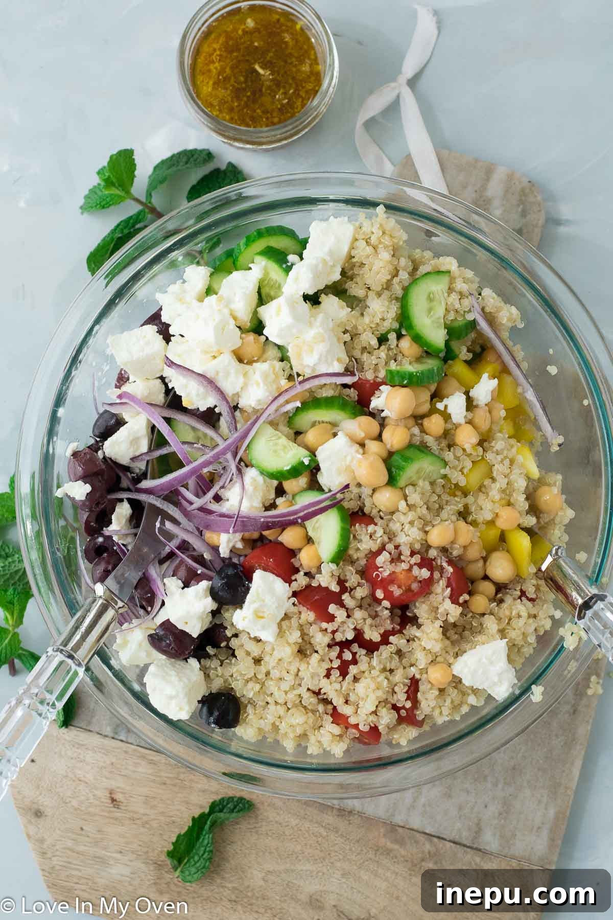 Greek chickpea salad
