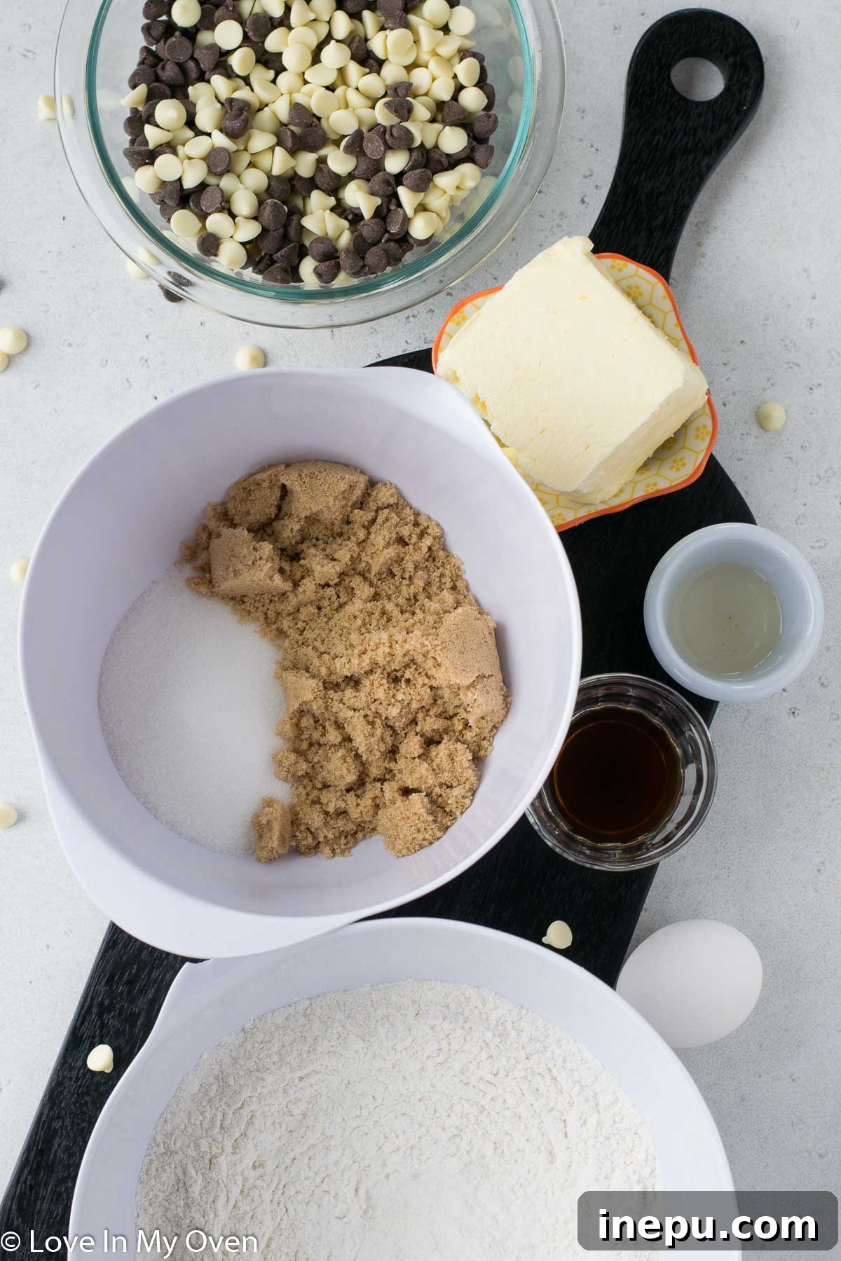 Giant Chocolate Chunk Cookies 3 ingredients for jumbo chocolate chip cookies