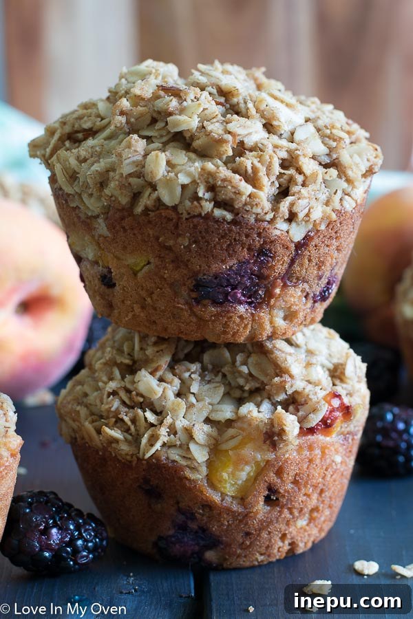 blackberry-peach streusel muffins blackberry-peach streusel Muffins