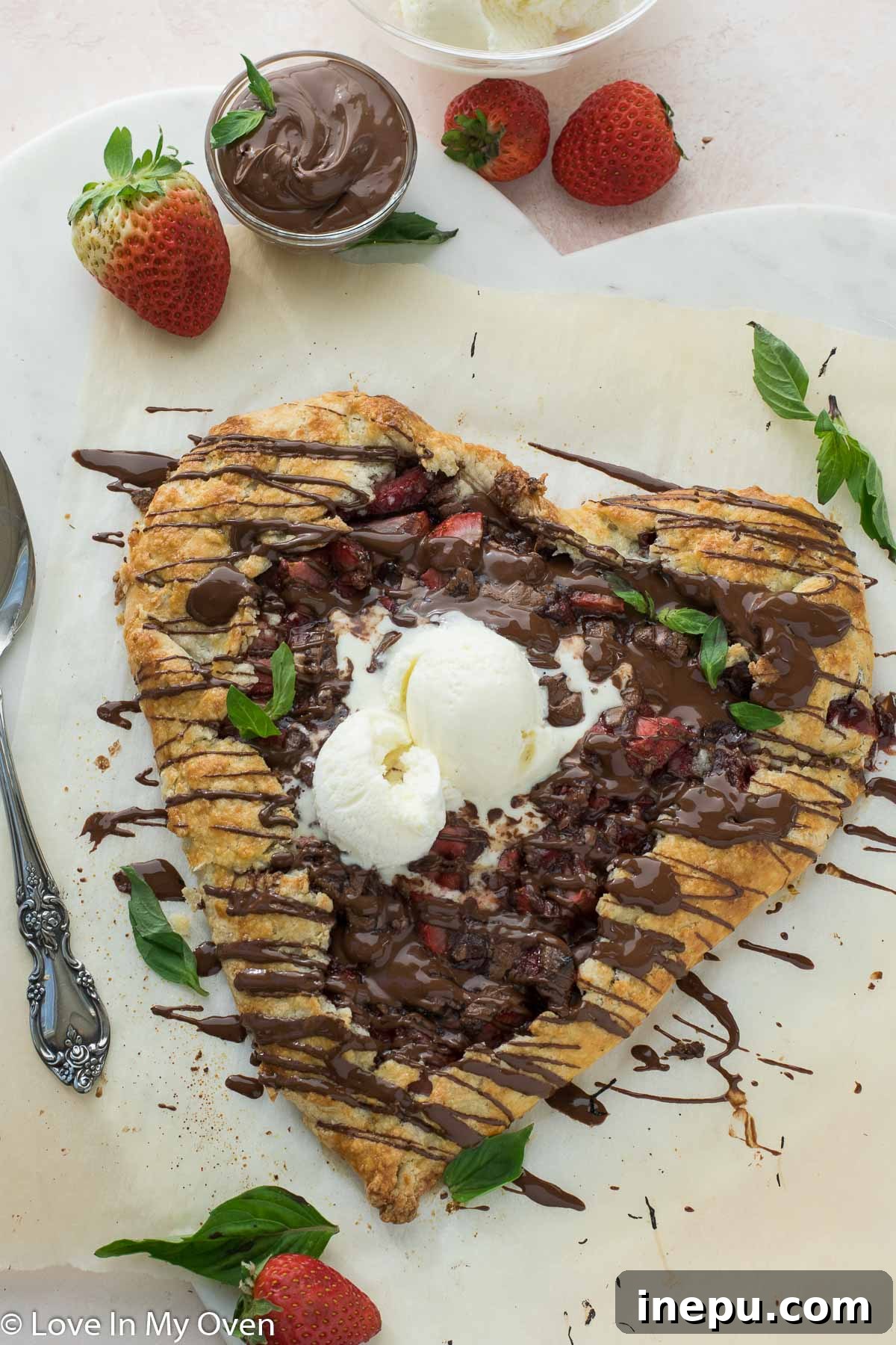 Nutella Strawberry Bliss Pie 3 strawberry nutella pie